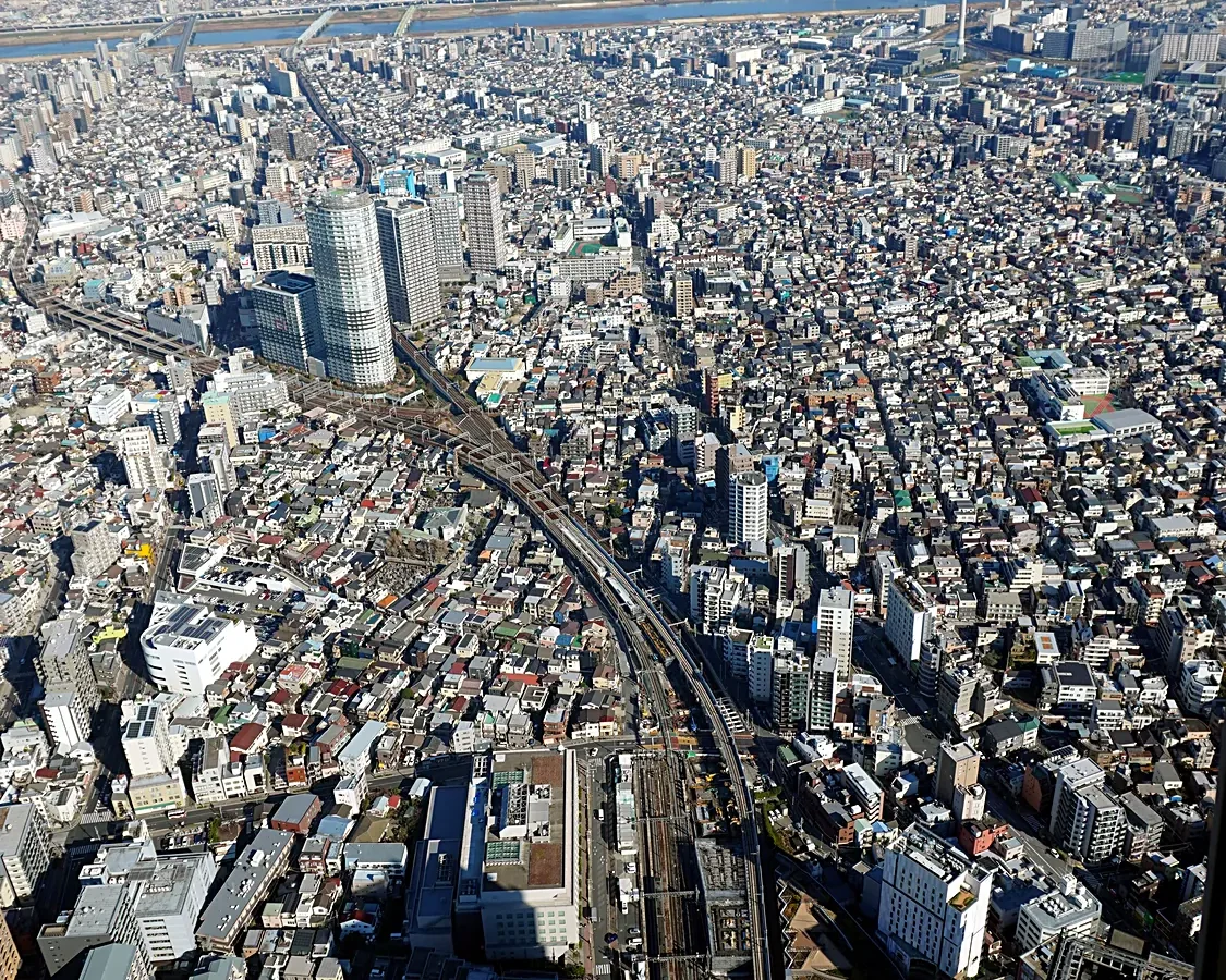 Rail lines through Sumida from the Skytree